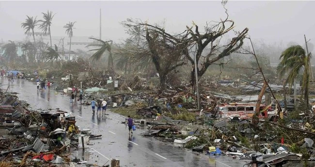 Filipinler'de Rai Tayfunu 121 kişiyi öldürdü